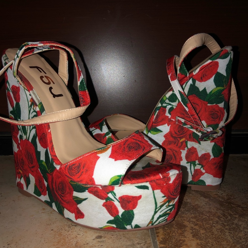 Rose Wedges